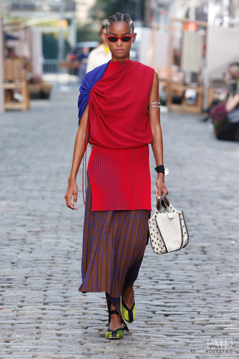 Blesnya Minher featured in  the Tory Burch fashion show for Spring/Summer 2022