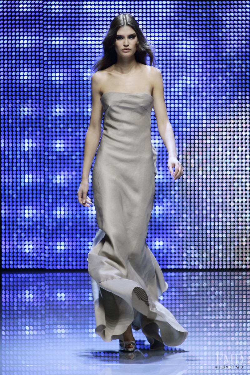 Bianca Balti featured in  the Ermanno Scervino fashion show for Autumn/Winter 2008