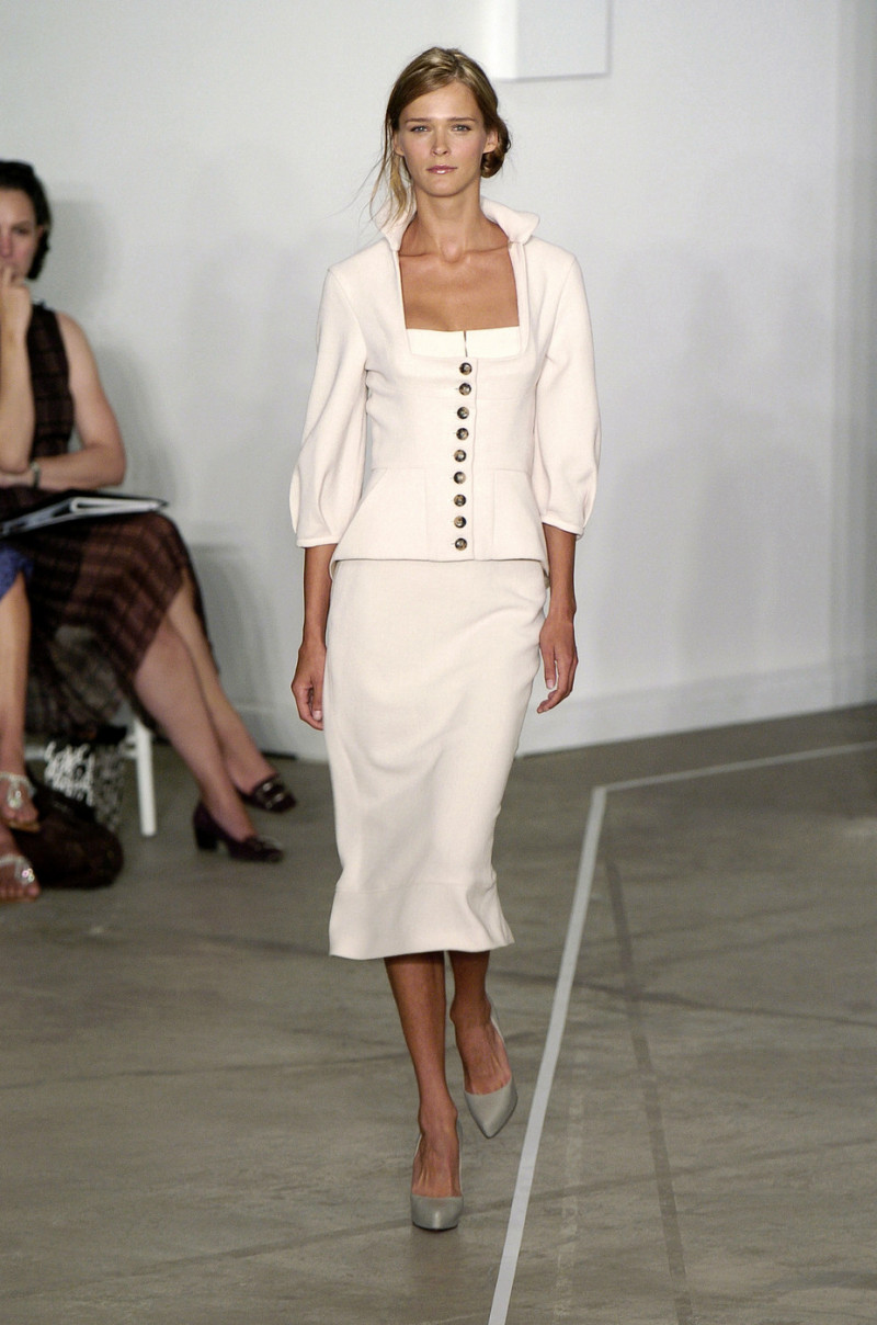 Carmen Kass featured in  the Roland Mouret fashion show for Spring/Summer 2006