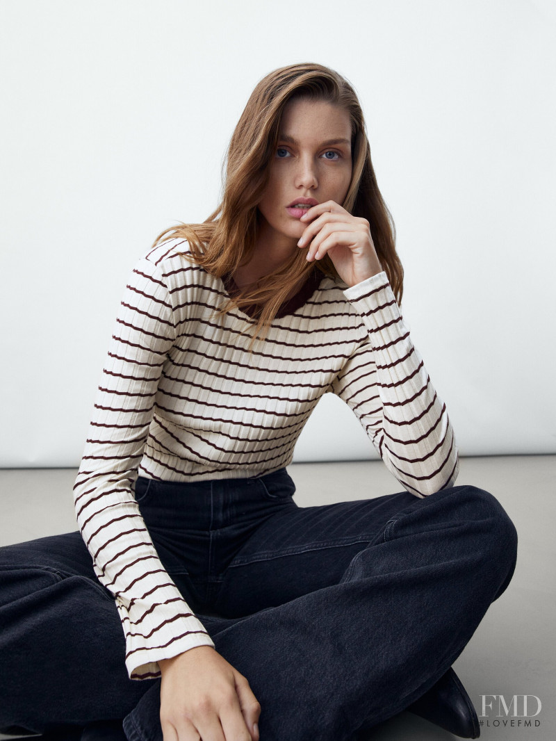 Luna Bijl featured in  the Massimo Dutti catalogue for Autumn/Winter 2021