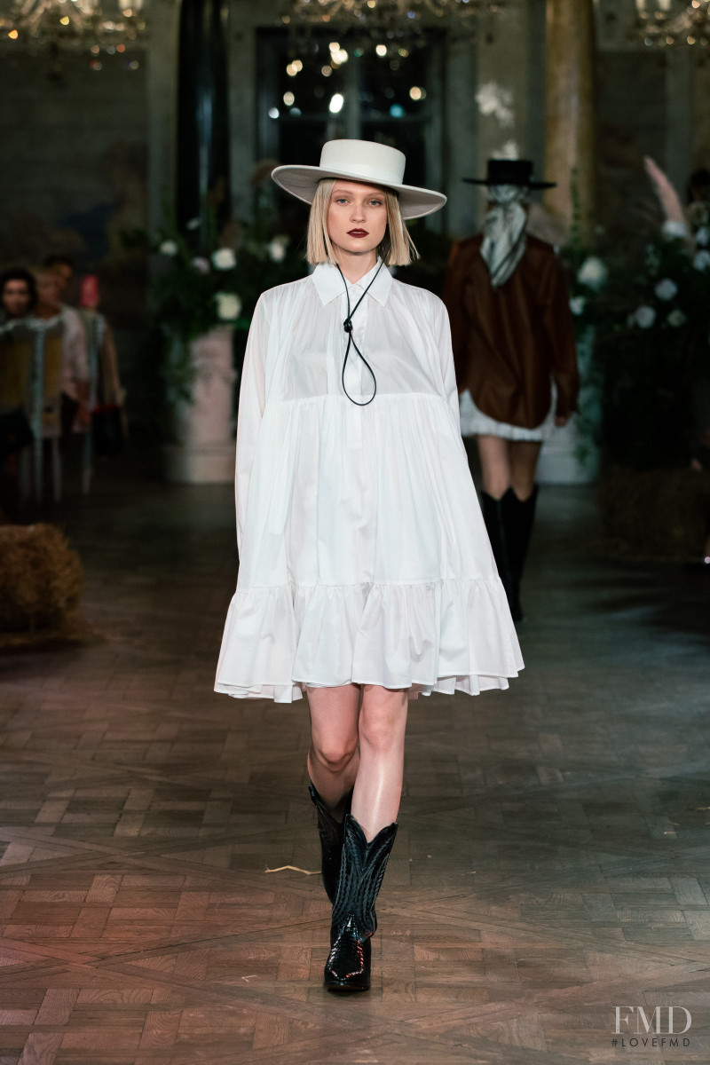 Anastasia Zadorina fashion show for Cruise 2021