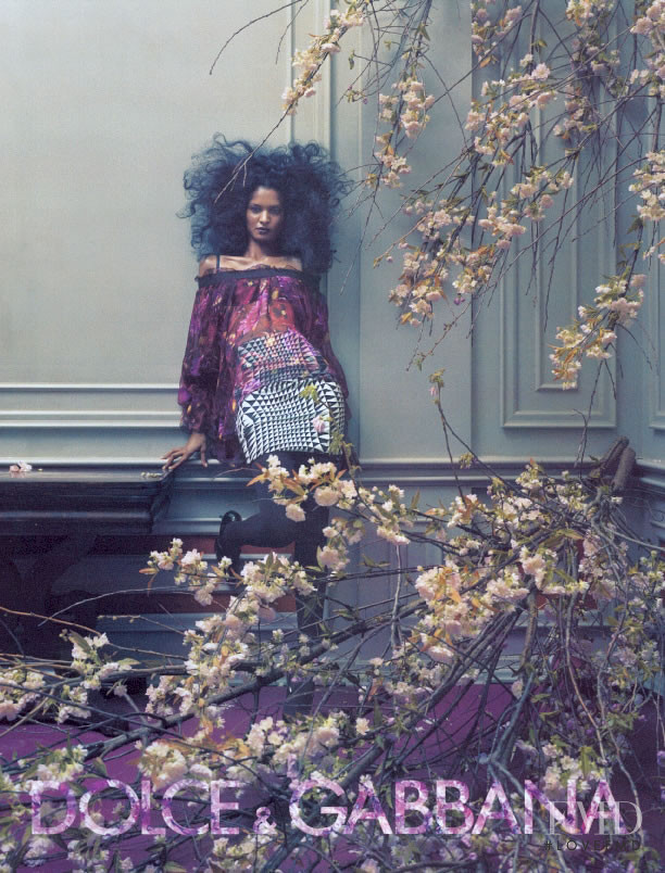 Liya Kebede featured in  the Dolce & Gabbana advertisement for Autumn/Winter 2003