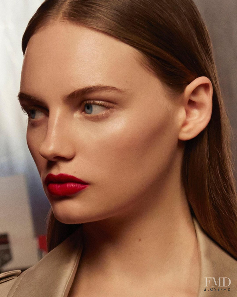 Fran Summers featured in  the Burberry Beauty advertisement for Spring/Summer 2021