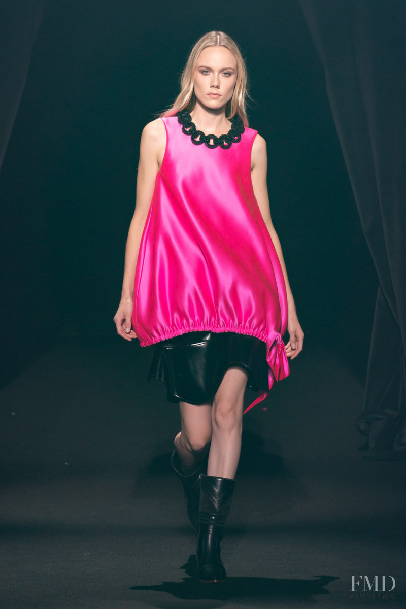 Kiki Willems featured in  the AZ Factory fashion show for Spring/Summer 2022