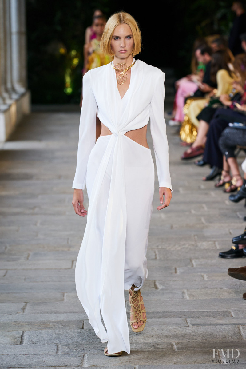 Elisa Nijman featured in  the Alberta Ferretti fashion show for Spring/Summer 2022