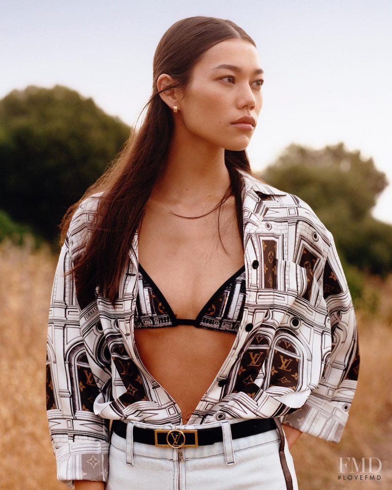Louis Vuitton advertisement for Autumn/Winter 2021