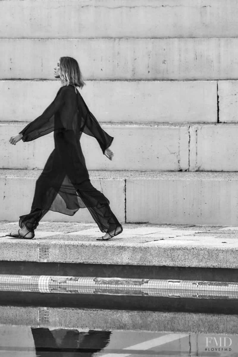 Anja Rubik featured in  the Zara advertisement for Pre-Fall 2021