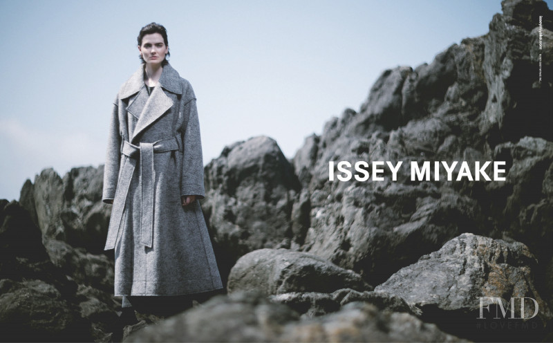 Issey Miyake advertisement for Autumn/Winter 2021