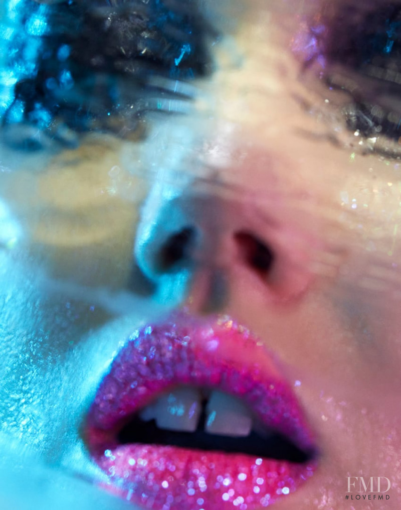 Lindsey Wixson featured in  the Zara Beauty - Night Vision advertisement for Spring/Summer 2021