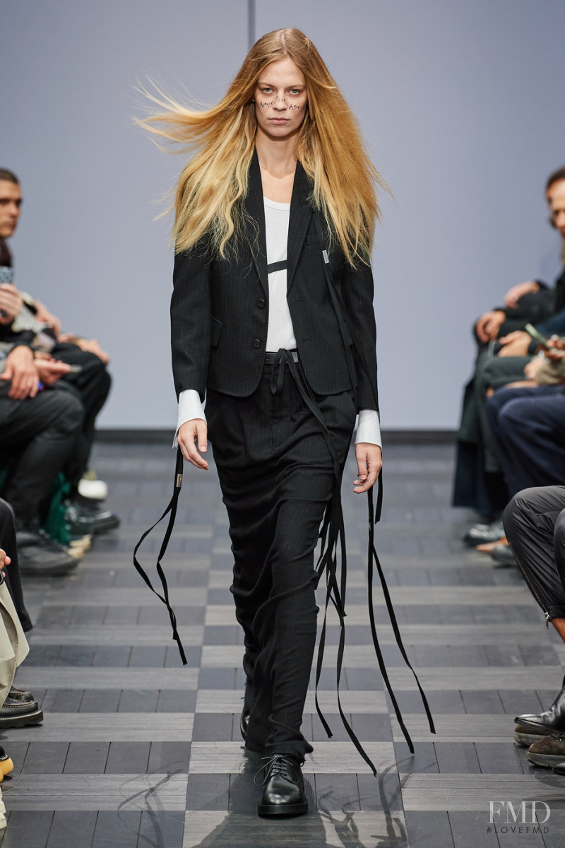 Lexi Boling featured in  the Ann Demeulemeester fashion show for Spring/Summer 2022
