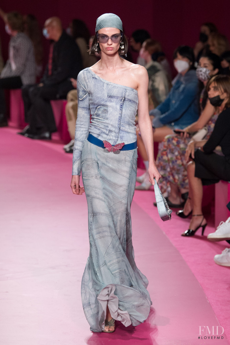 Mila van Eeten featured in  the Blumarine fashion show for Spring/Summer 2022