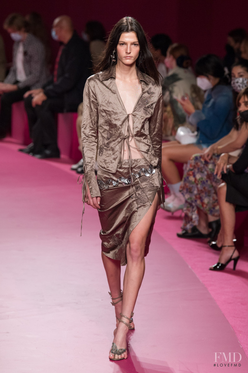 Effie Steinberg featured in  the Blumarine fashion show for Spring/Summer 2022