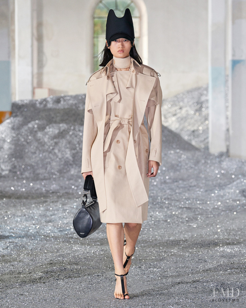 Yilan Hua featured in  the Burberry fashion show for Spring/Summer 2022