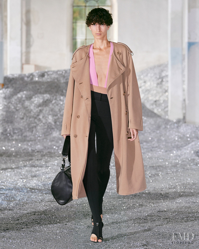 Renata Scheffer featured in  the Burberry fashion show for Spring/Summer 2022