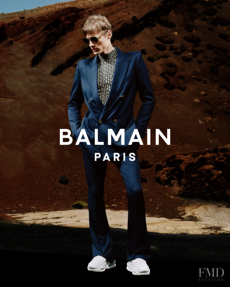 Braien Vaiksaar featured in  the Balmain 1945 Bags advertisement for Spring/Summer 2021