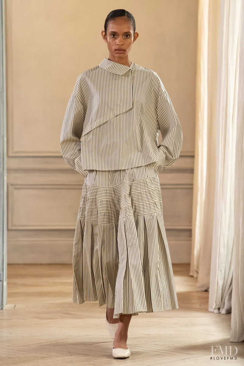 Dawei by Belle Ninon fashion show for Spring/Summer 2022