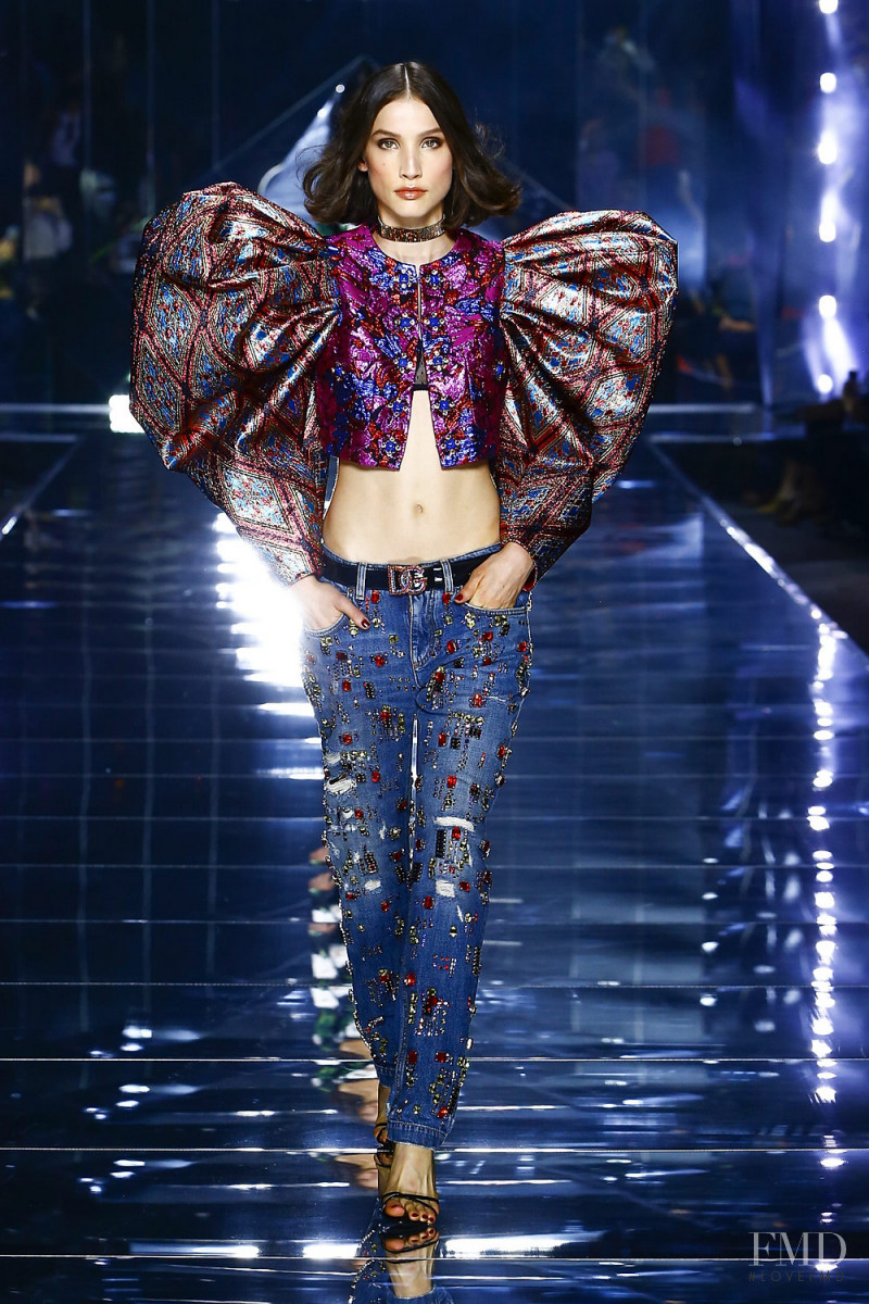 Victoria Massey featured in  the Dolce & Gabbana fashion show for Spring/Summer 2022