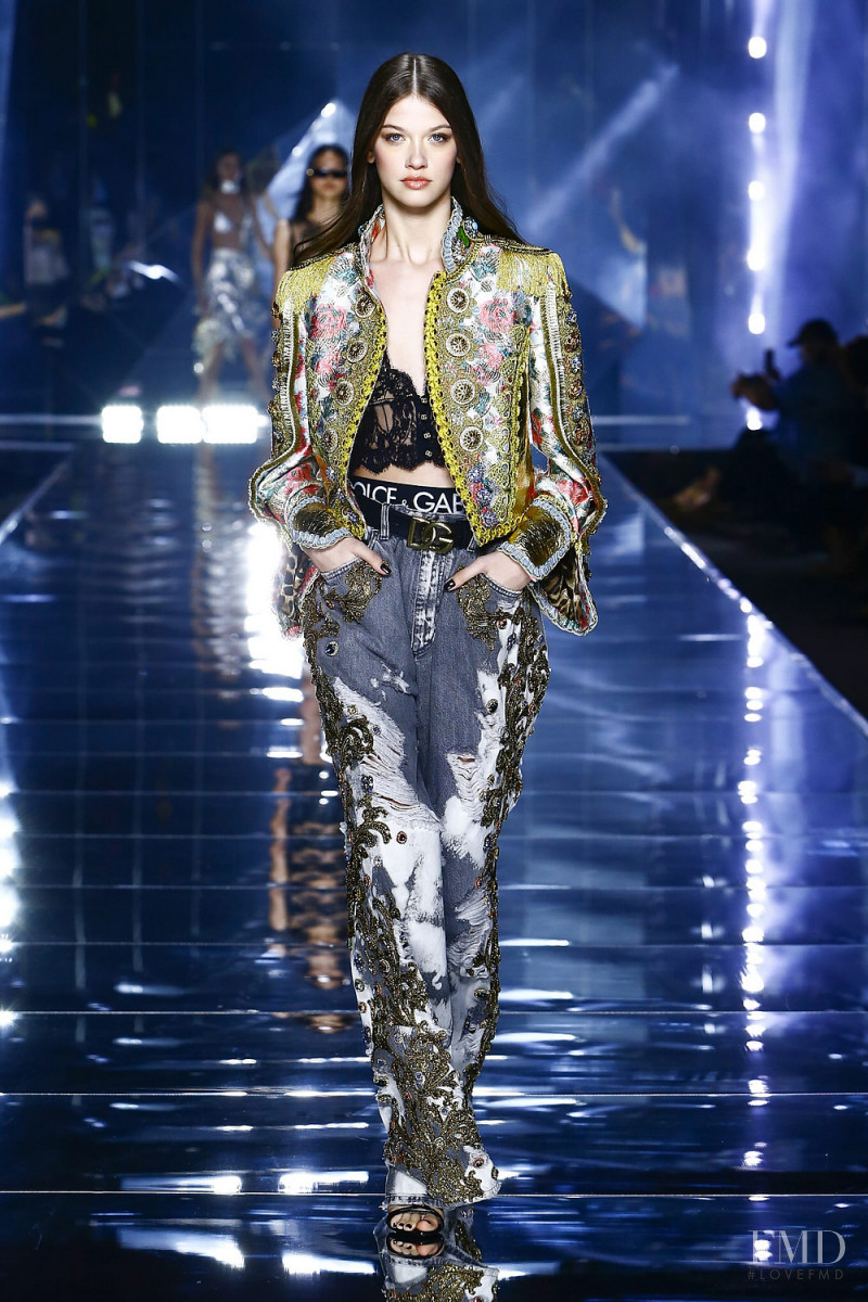 Lizi Koberidze featured in  the Dolce & Gabbana fashion show for Spring/Summer 2022