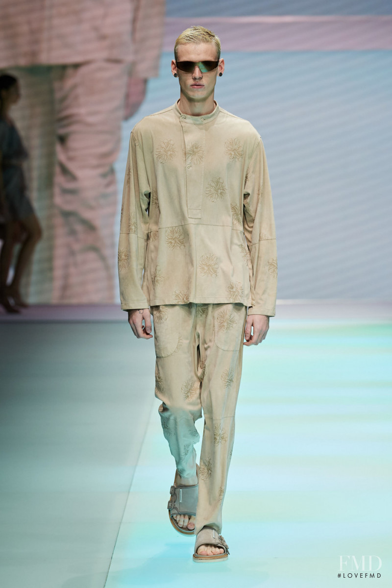 Stas Zienkiewicz featured in  the Emporio Armani fashion show for Spring/Summer 2022