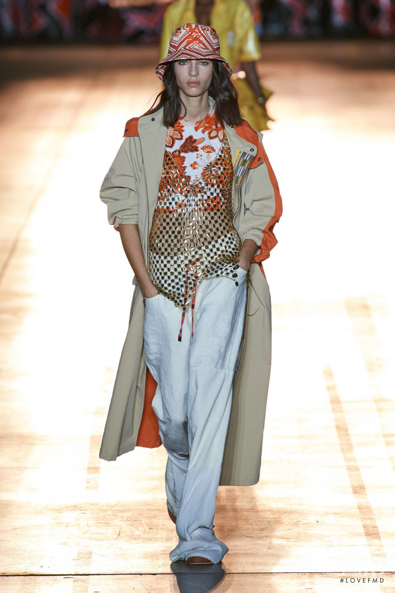 Loli Bahia featured in  the Etro fashion show for Spring/Summer 2022