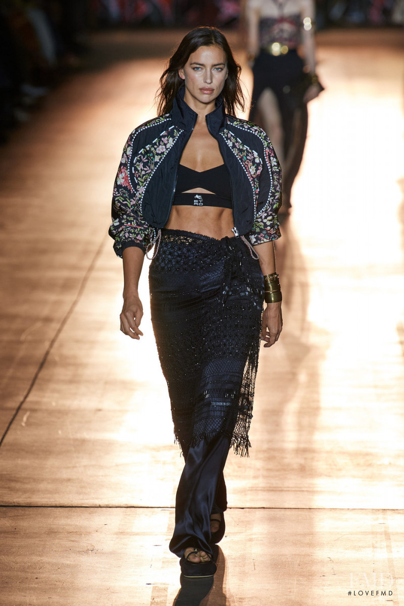 Irina Shayk featured in  the Etro fashion show for Spring/Summer 2022