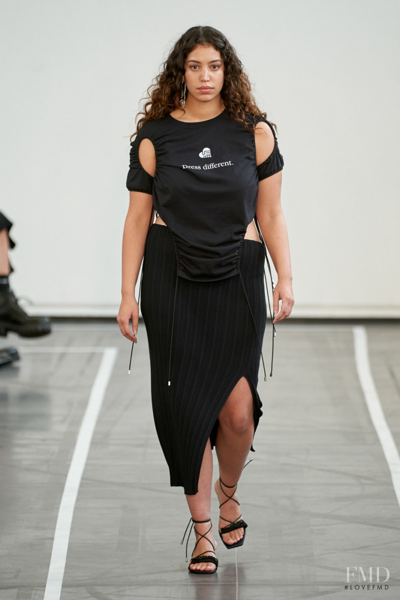 Ester Manas fashion show for Spring/Summer 2022