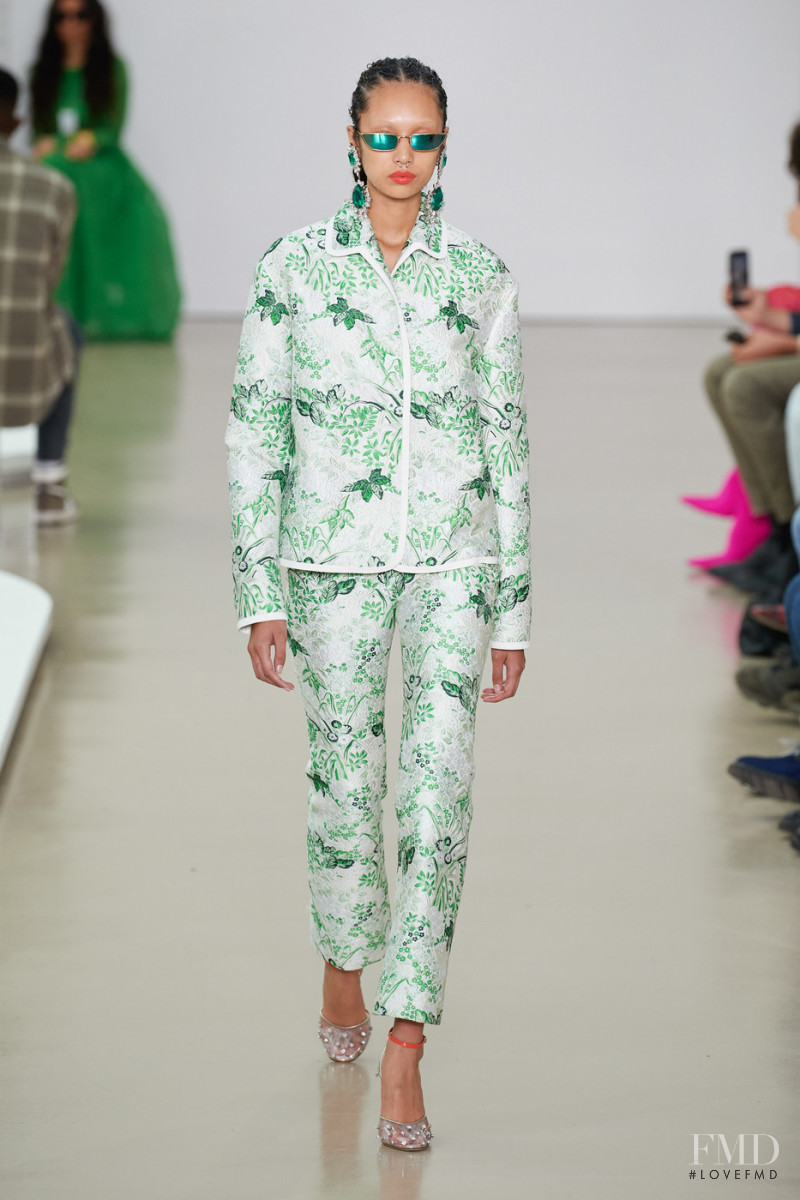 Aria Polkey featured in  the Giambattista Valli fashion show for Spring/Summer 2022