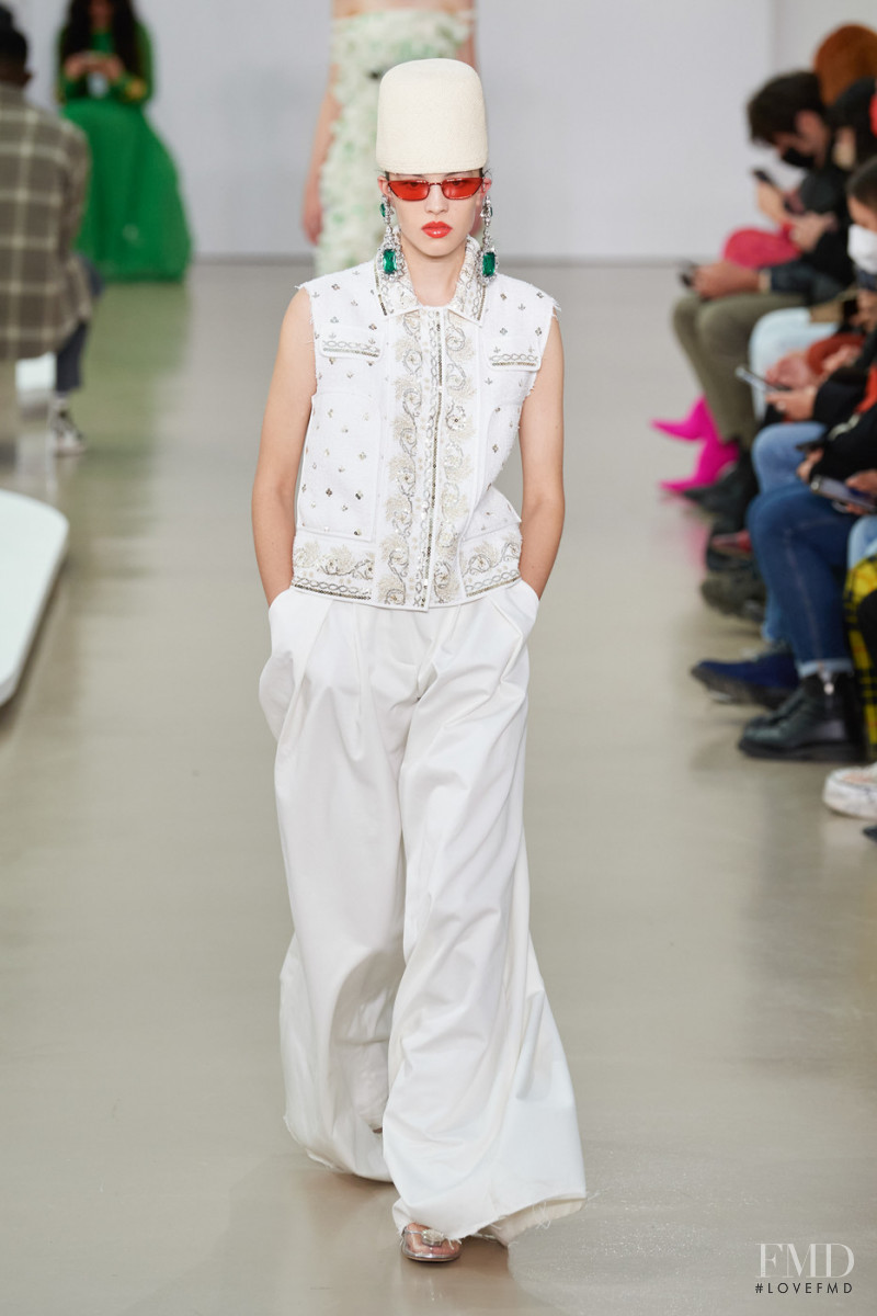 Maja Zimnoch featured in  the Giambattista Valli fashion show for Spring/Summer 2022