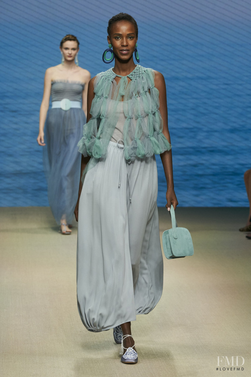 Giorgio Armani fashion show for Spring/Summer 2022