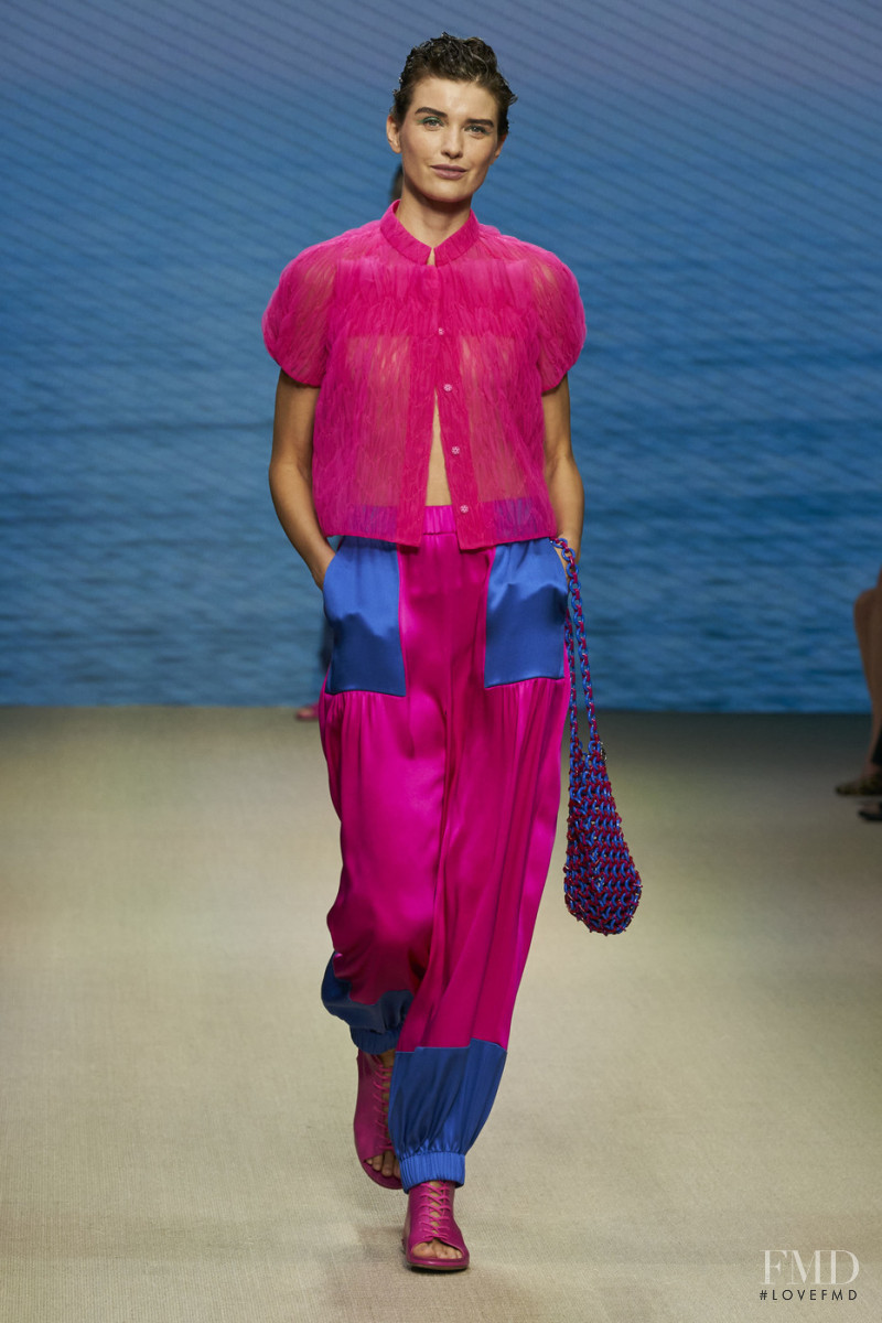 Giorgio Armani fashion show for Spring/Summer 2022