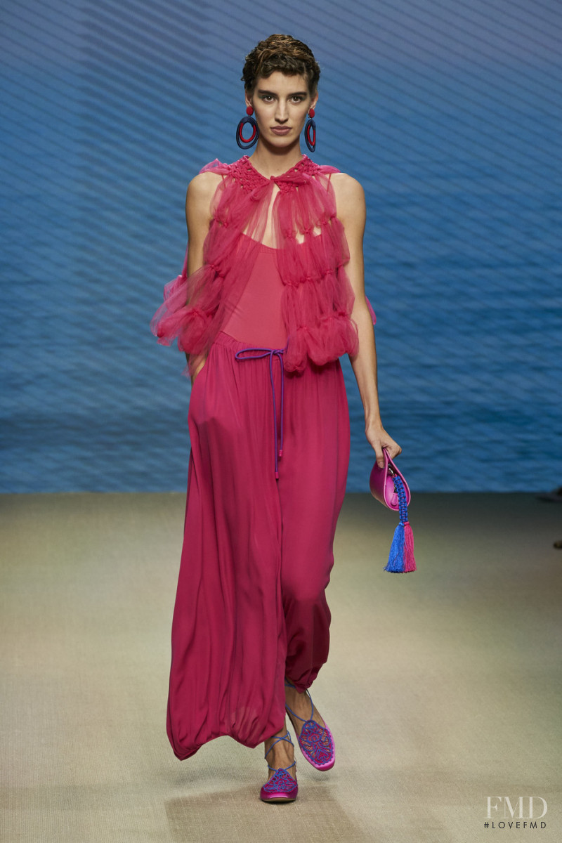 Giorgio Armani fashion show for Spring/Summer 2022