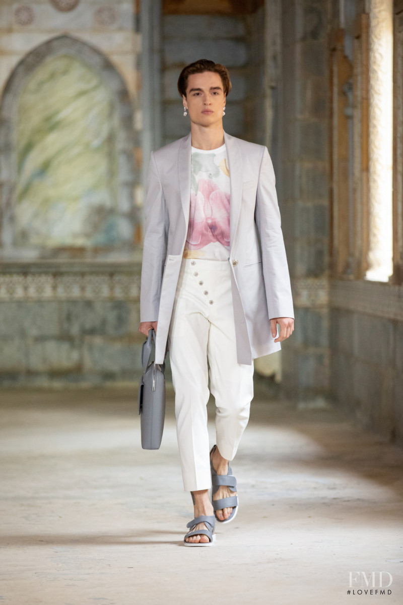 Georges Hobeika fashion show for Spring/Summer 2022