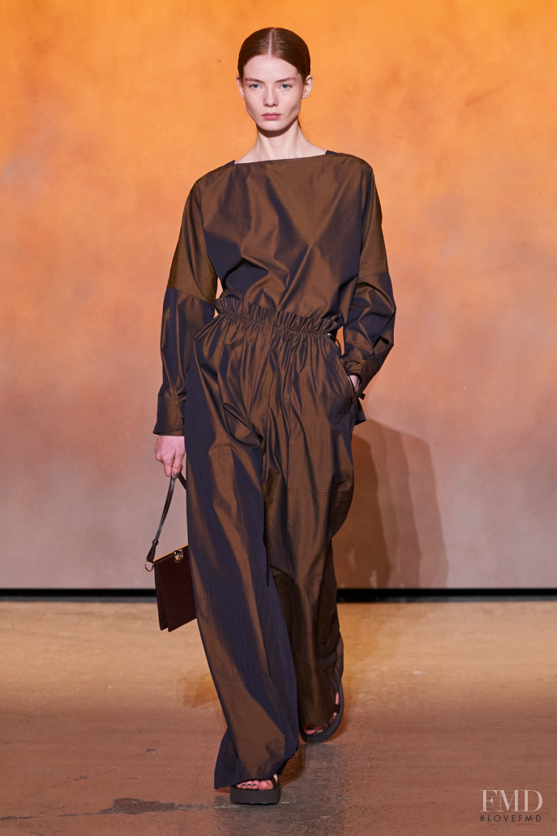 Alyda Grace Carder featured in  the Hermès fashion show for Spring/Summer 2022