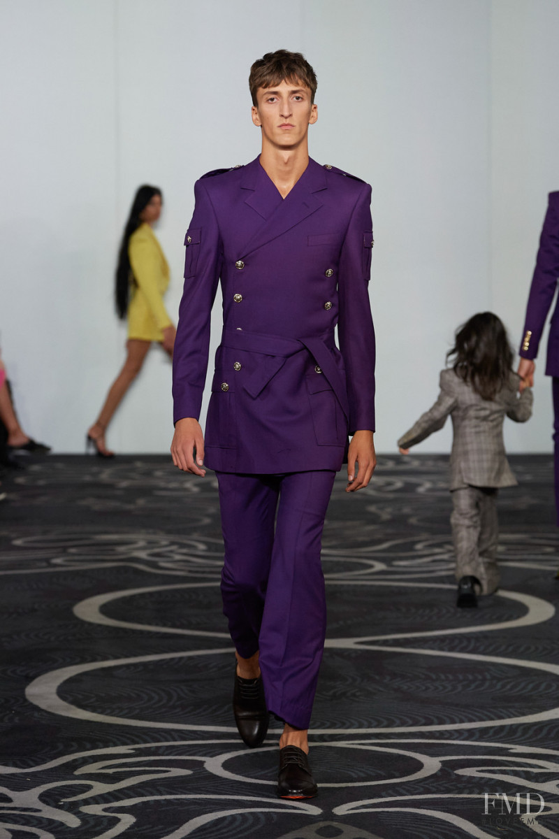 Helen Anthony fashion show for Spring/Summer 2022