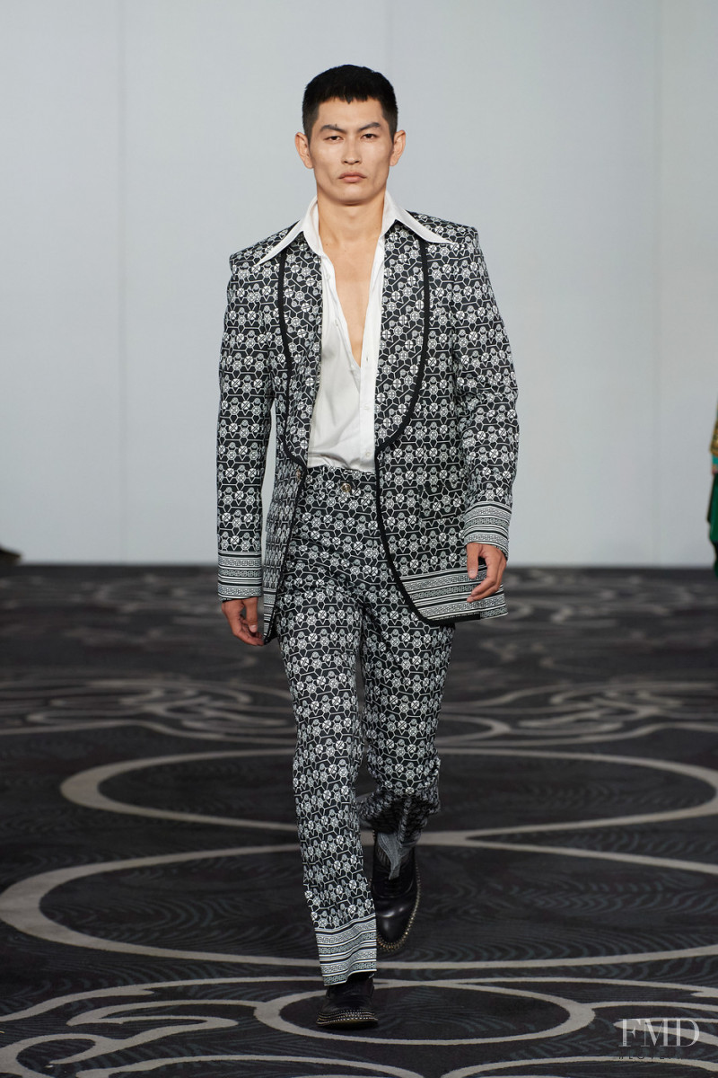 Helen Anthony fashion show for Spring/Summer 2022