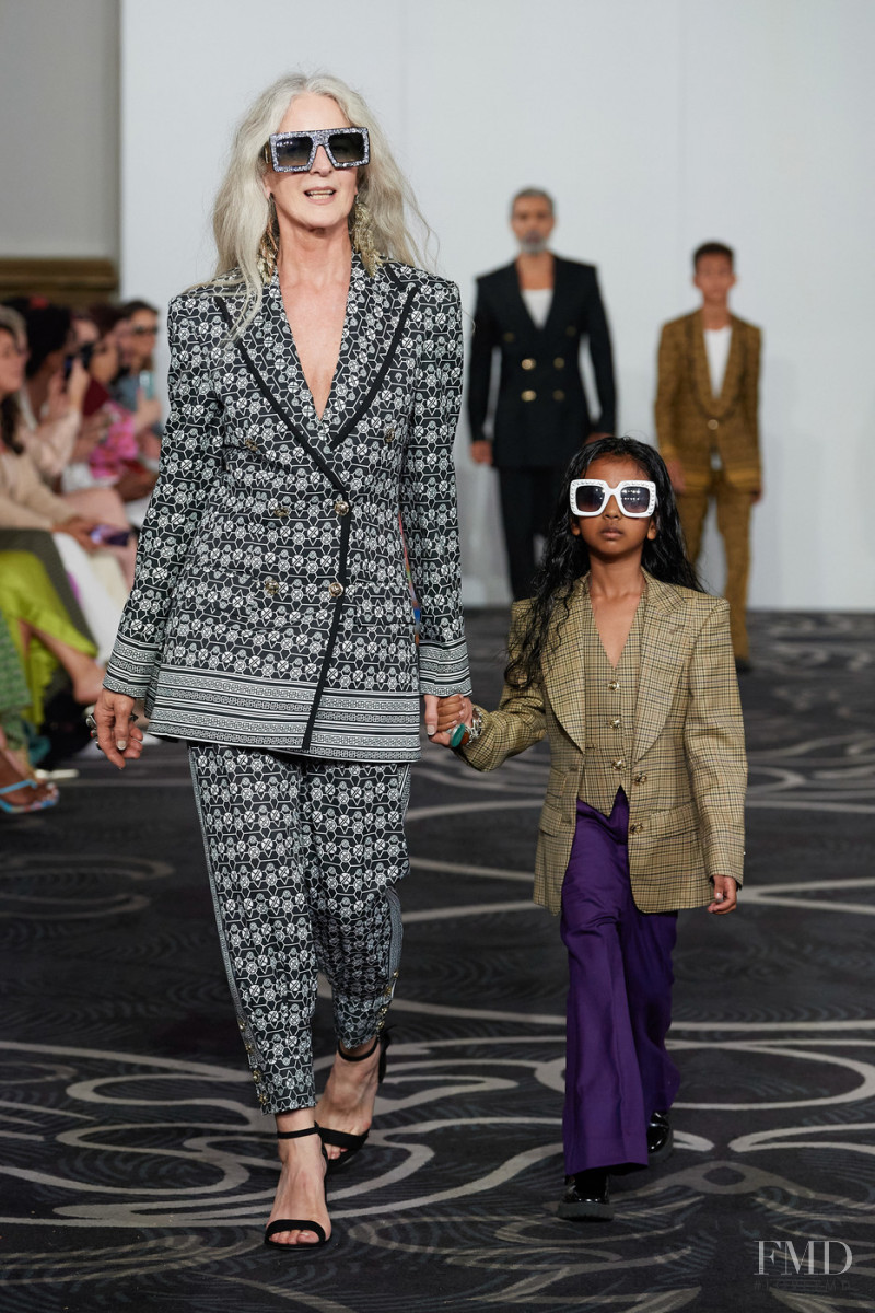 Helen Anthony fashion show for Spring/Summer 2022