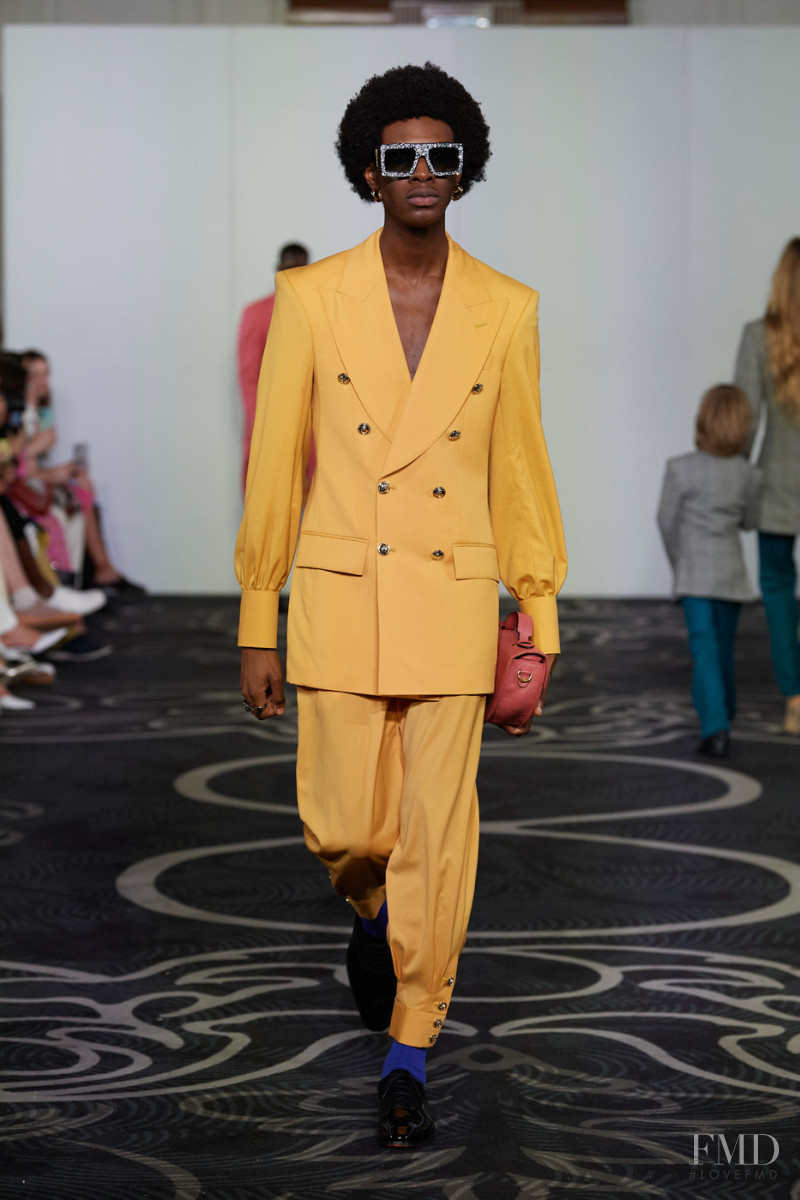 Helen Anthony fashion show for Spring/Summer 2022