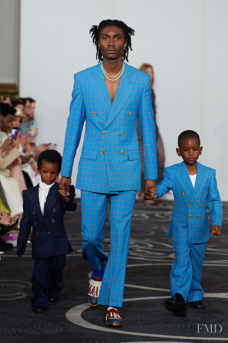 Helen Anthony fashion show for Spring/Summer 2022