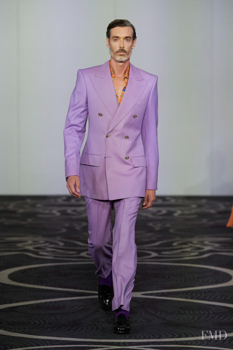 Helen Anthony fashion show for Spring/Summer 2022