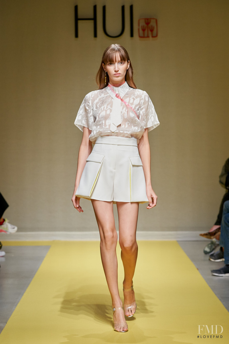 Hui Milano fashion show for Spring/Summer 2022