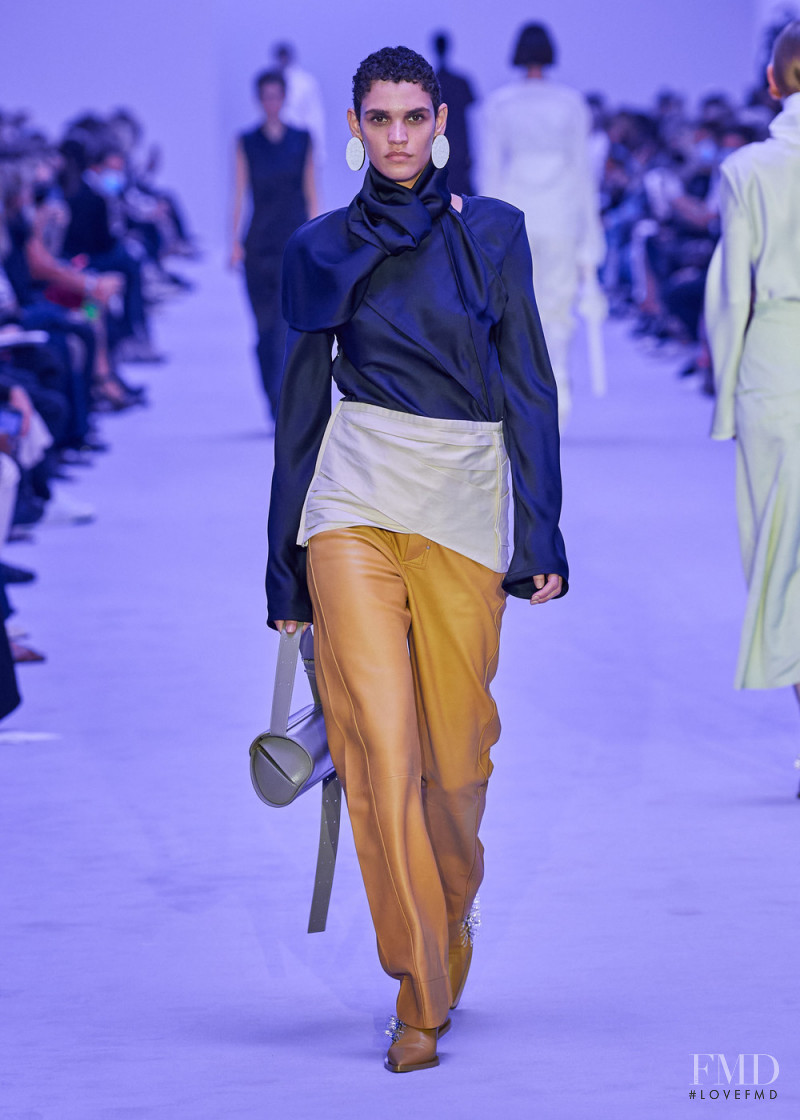 Kerolyn Soares featured in  the Jil Sander fashion show for Spring/Summer 2022