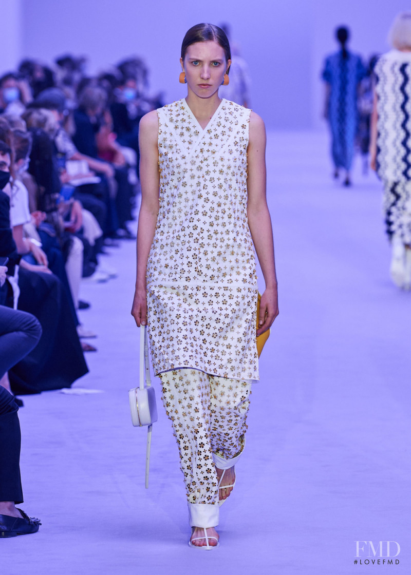 Anastasia Willemsen featured in  the Jil Sander fashion show for Spring/Summer 2022