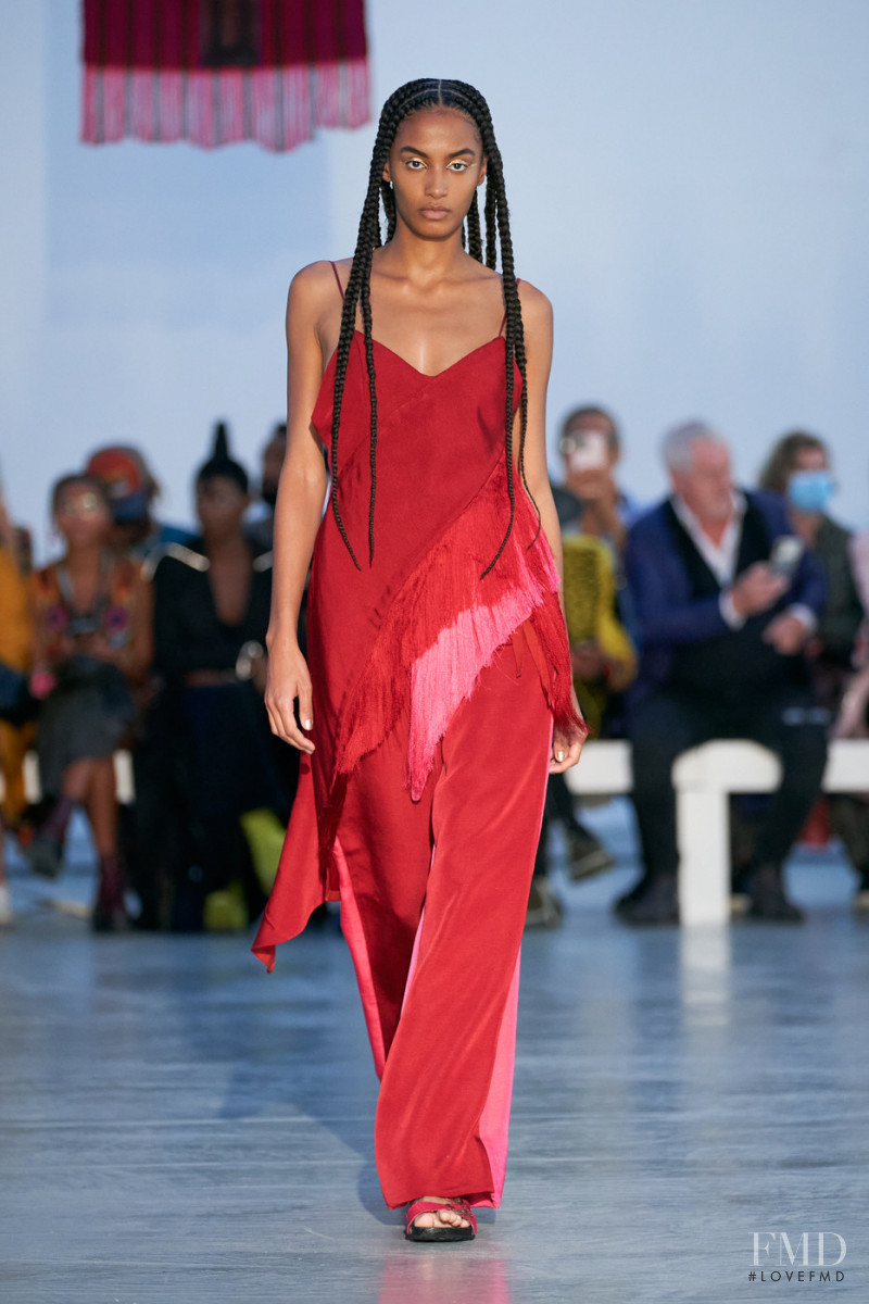 Sacha Quenby featured in  the Kenneth Ize fashion show for Spring/Summer 2022