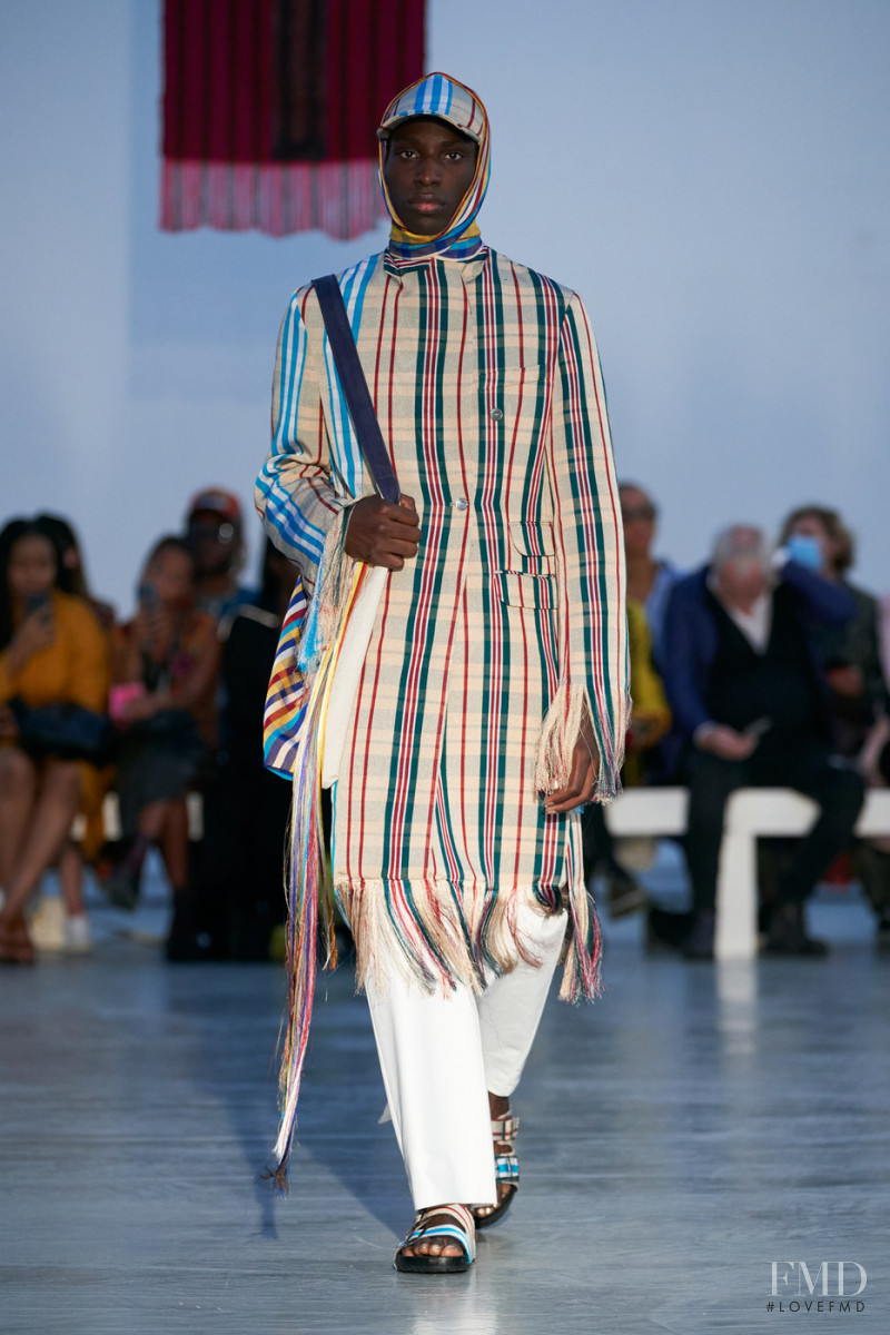 Kenneth Ize fashion show for Spring/Summer 2022