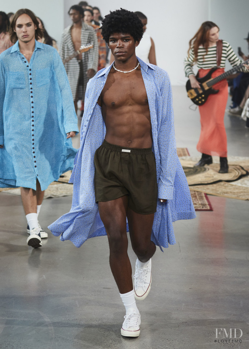 Kenneth Nicholson fashion show for Spring/Summer 2022