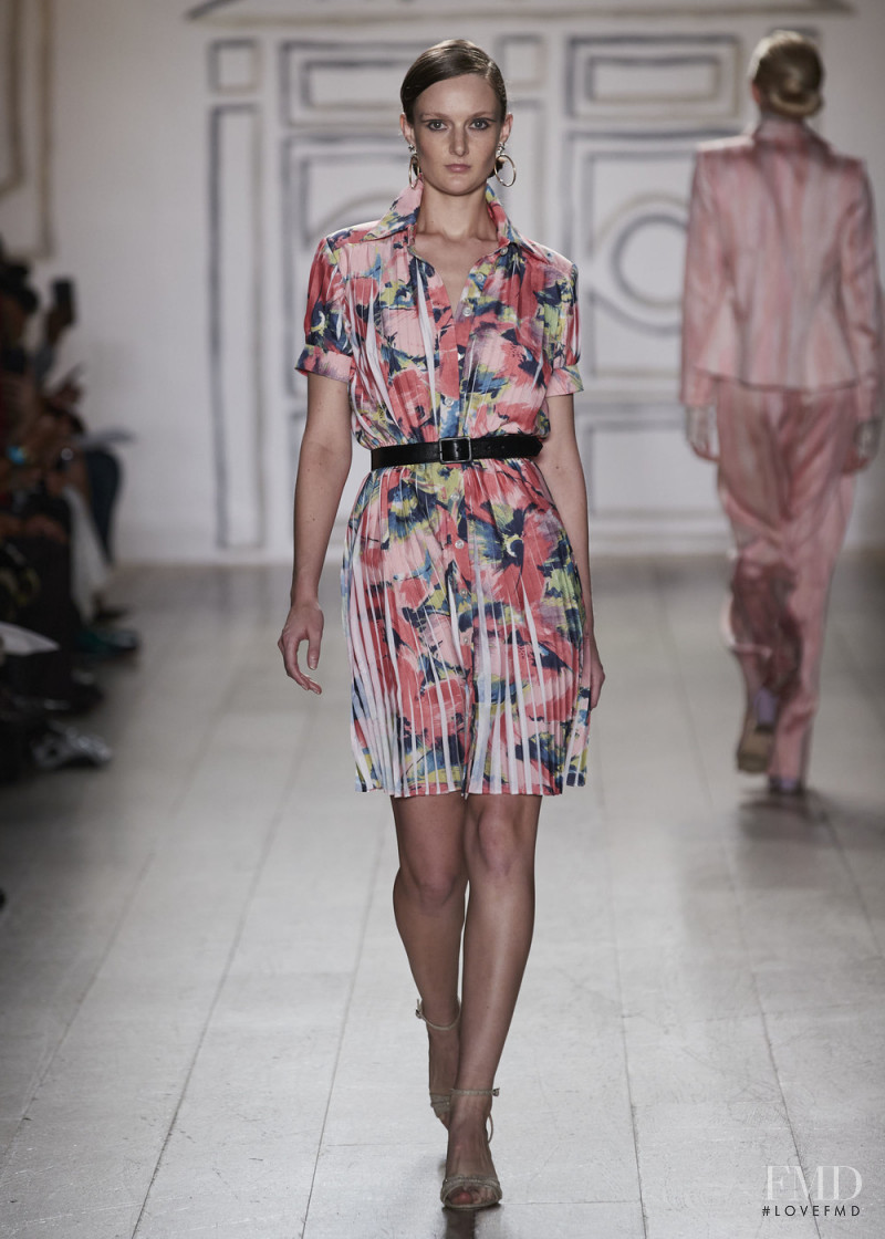 Kevan Hall fashion show for Spring/Summer 2022
