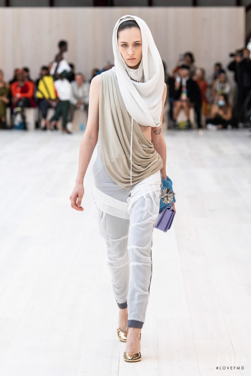 Loewe fashion show for Spring/Summer 2022