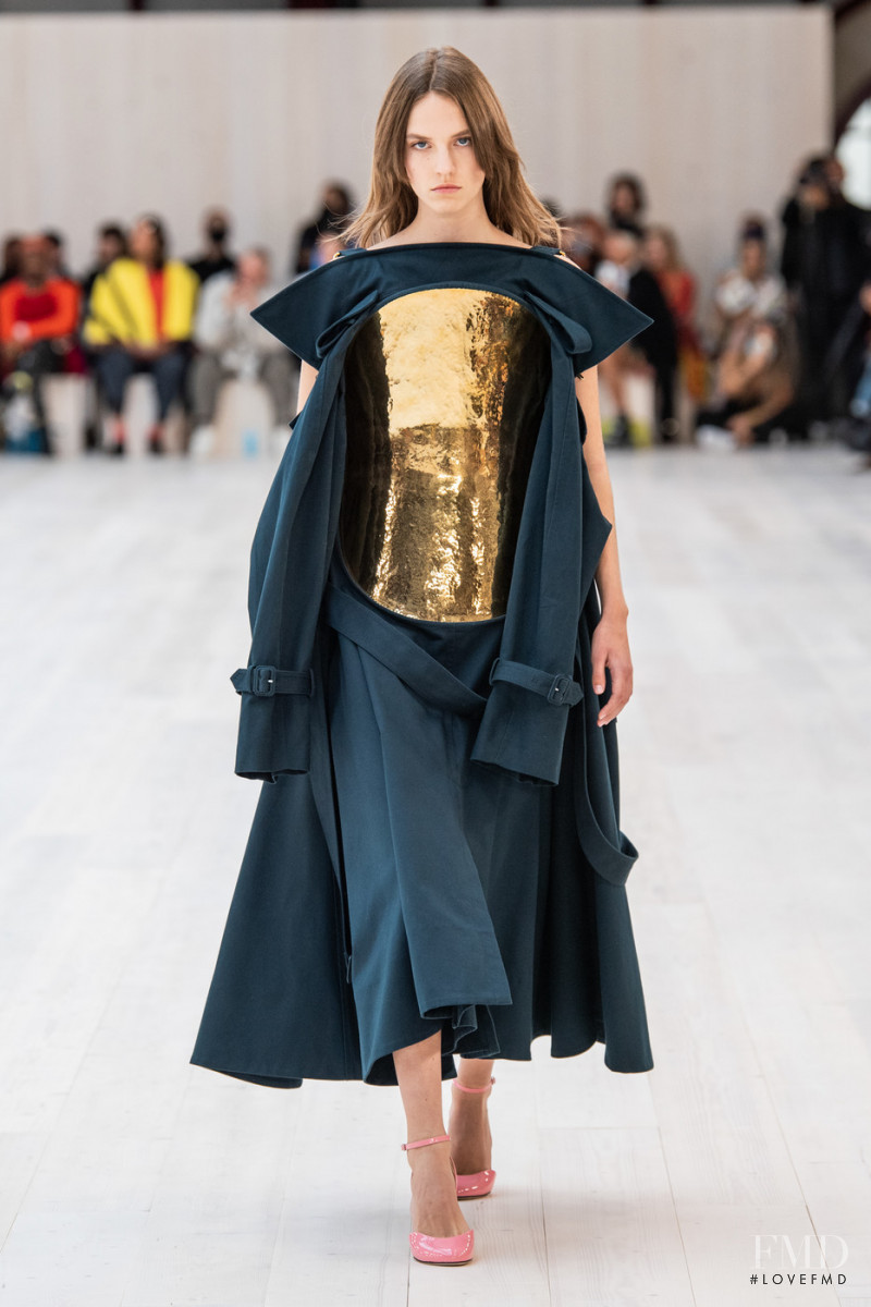 Gwen Weijers featured in  the Loewe fashion show for Spring/Summer 2022