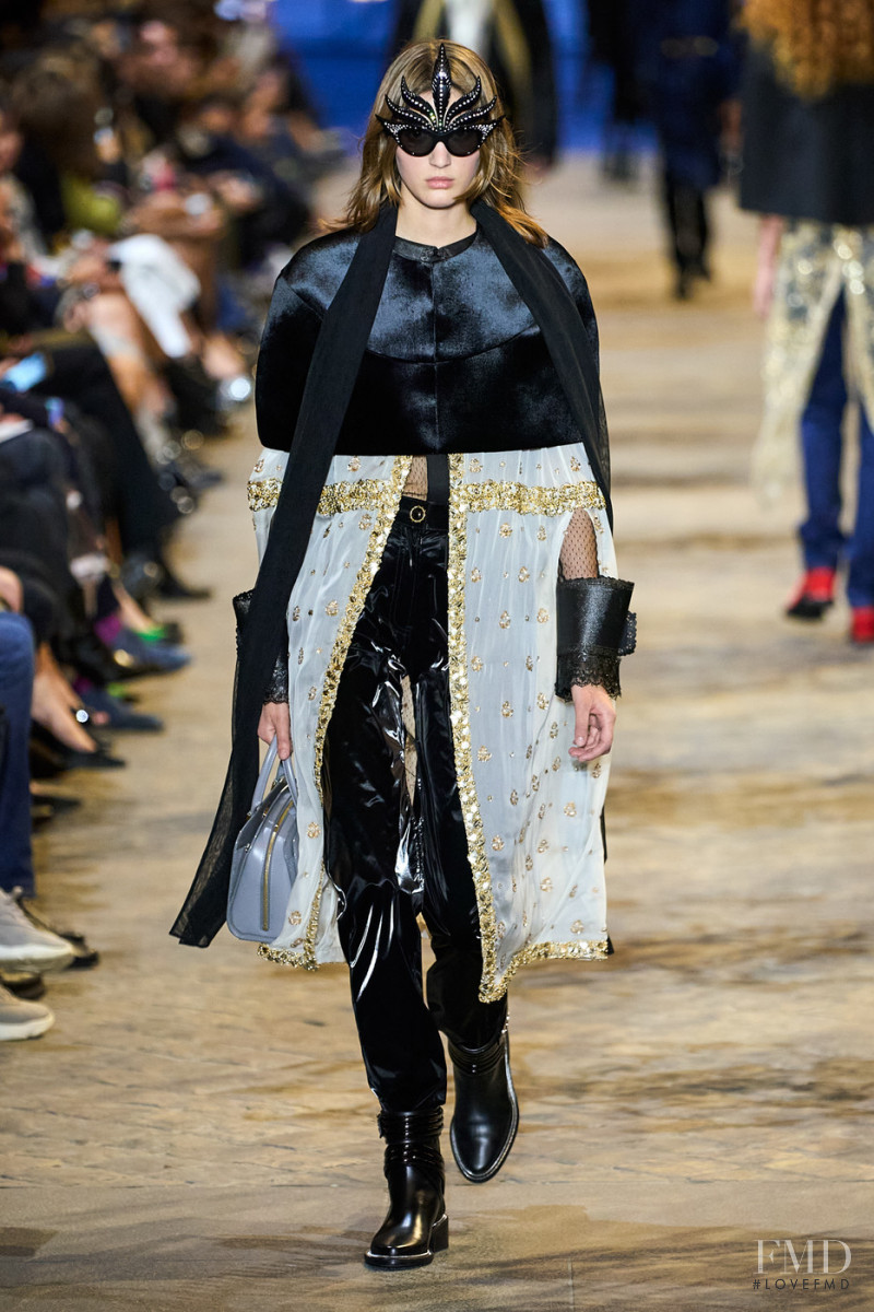 Maria Cosima featured in  the Louis Vuitton fashion show for Spring/Summer 2022