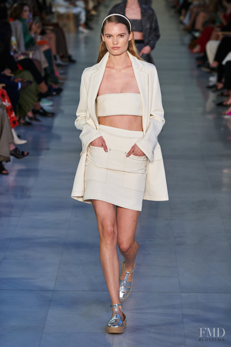 Elsemarie Riis featured in  the Max Mara fashion show for Spring/Summer 2022